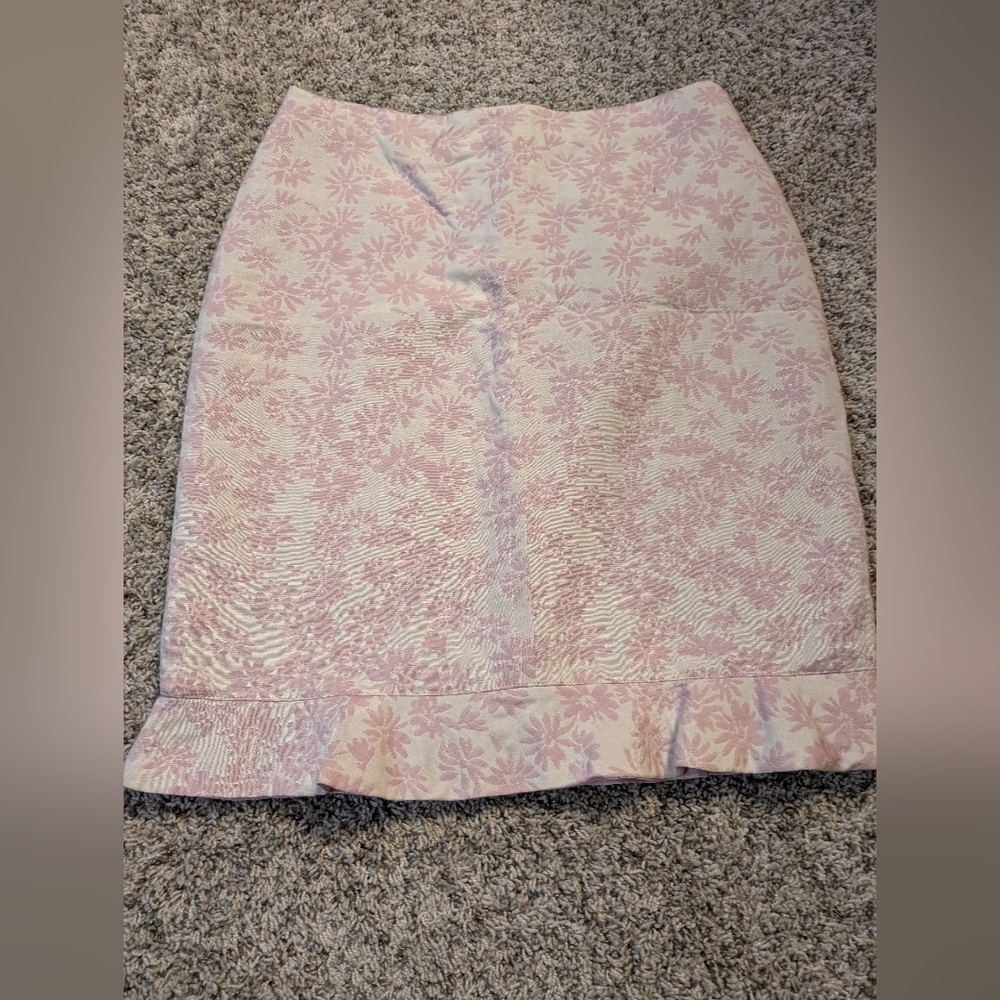 Embroidered skirt
